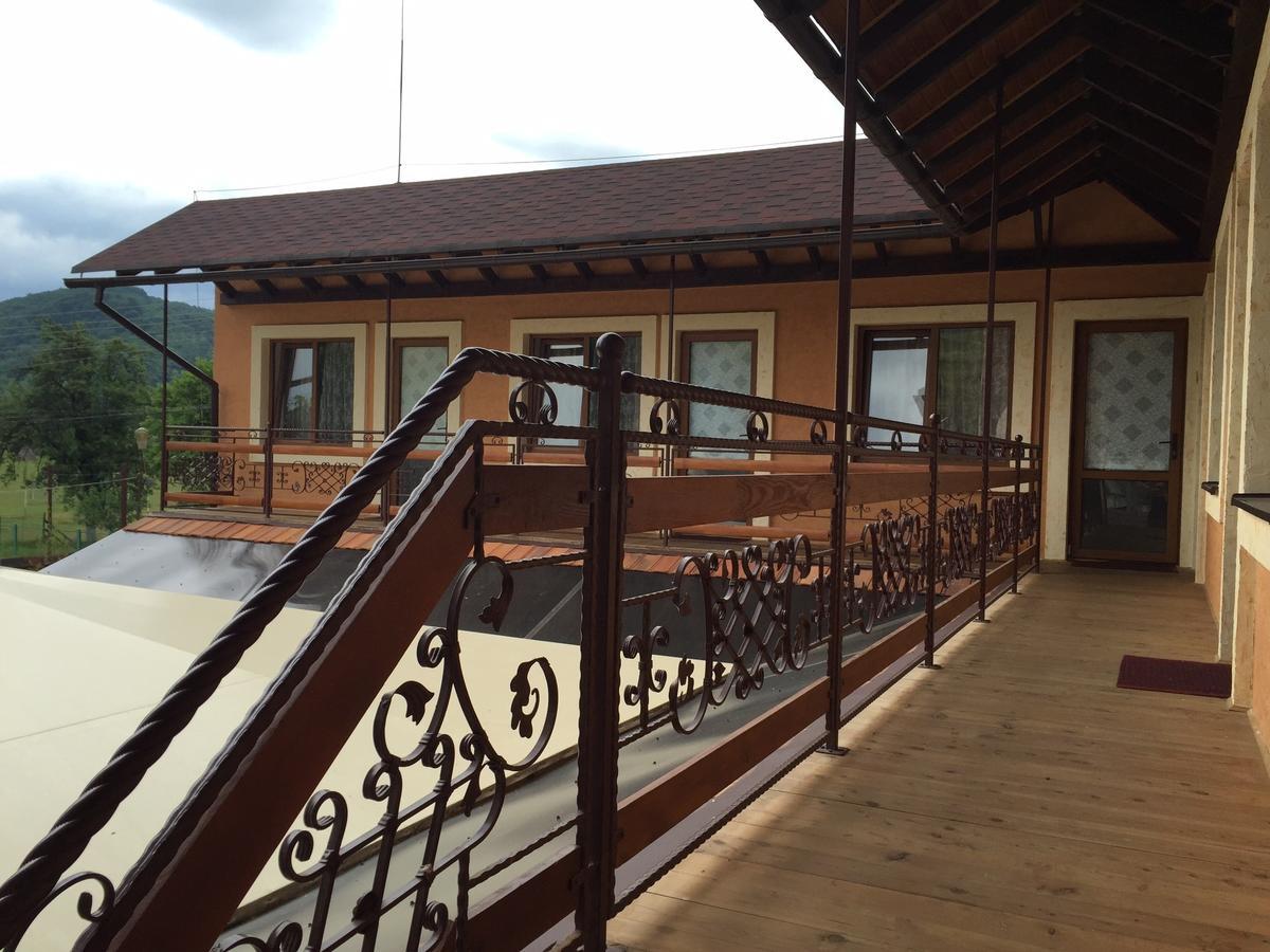 Minihotel Zolotoe Runo Ploskoye Экстерьер фото