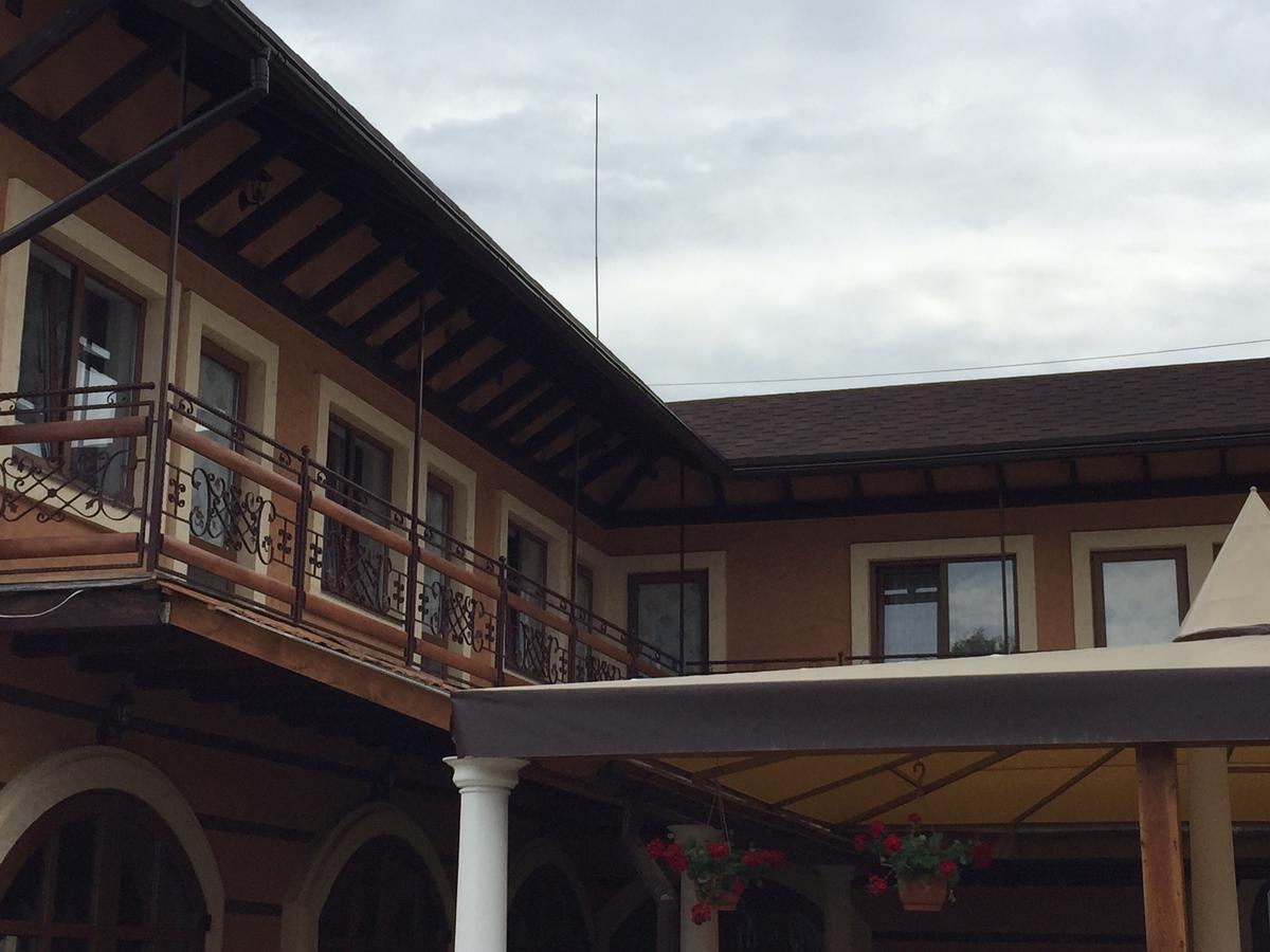 Minihotel Zolotoe Runo Ploskoye Экстерьер фото